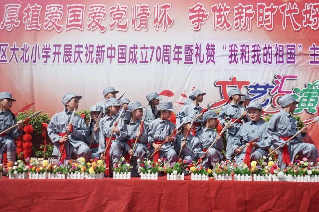 驾捷途大圣穿越风雪,科技感与时尚随行左右